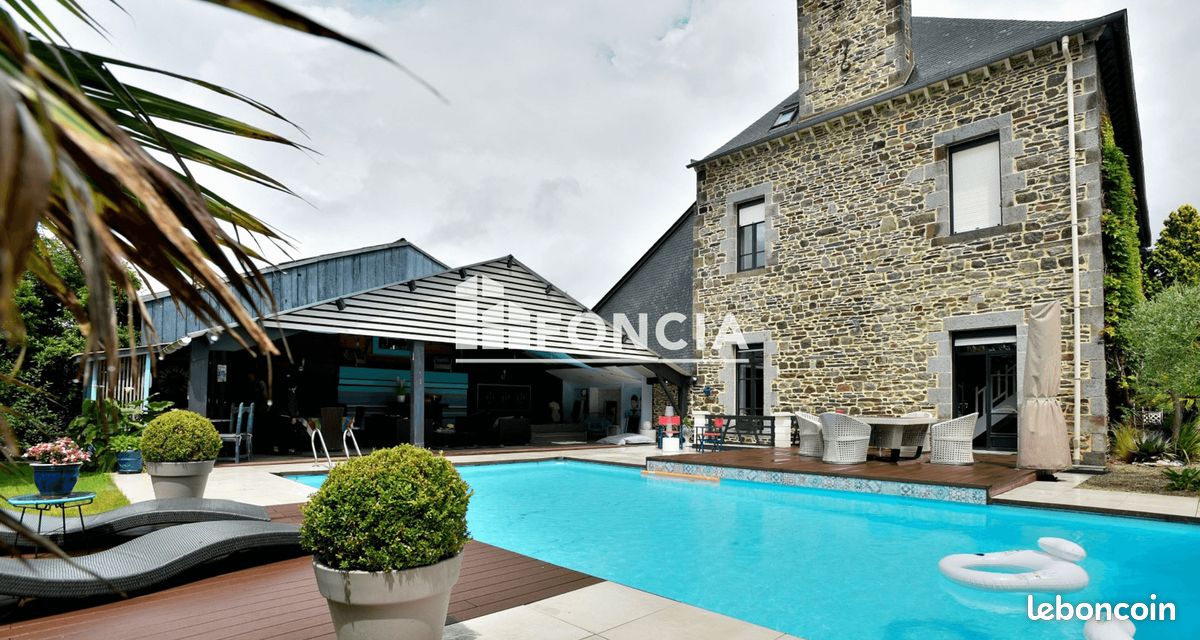 Maison 7 pièces 270 m² · à Dol-de-Bretagne · 270 m² · 580 000 €