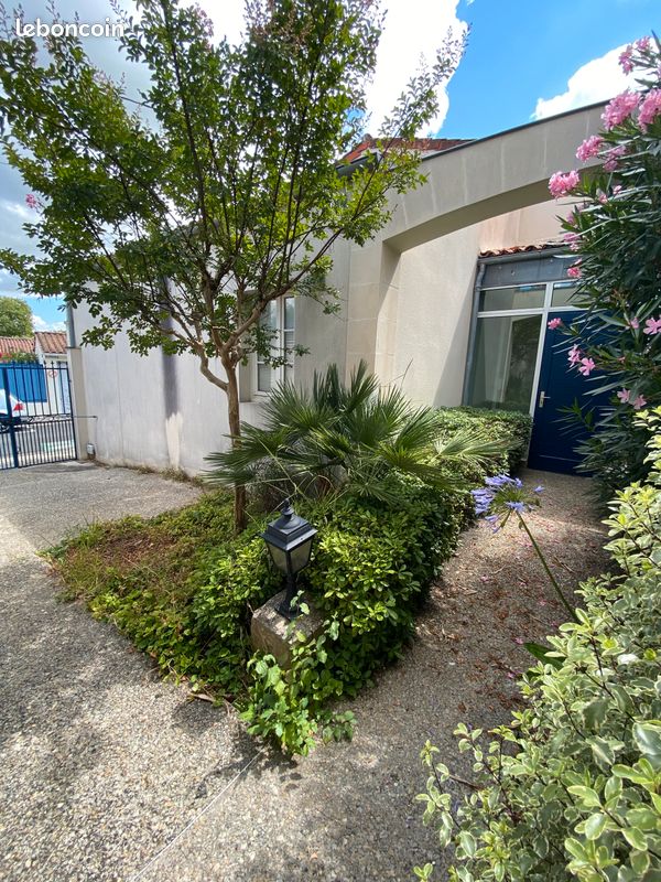 Maison 6 pièces 163 m² · à Saintes · 163 m² · 260 000 €