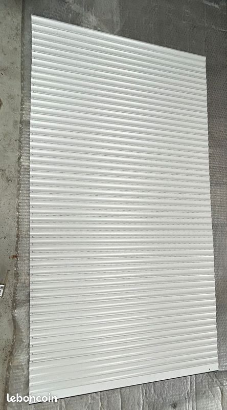 Grand tablier de volet roulant pvc – blanc (image 1)