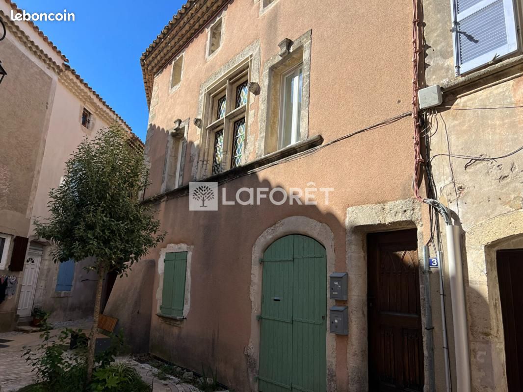 Appartement 2 pièces 27 m² · à Saint-Mitre-les-Remparts · 27 m² · 500 €/mois