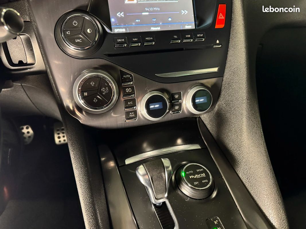 DS DS5 Hybrid 4x4 ETG6 So Chic (image 16)