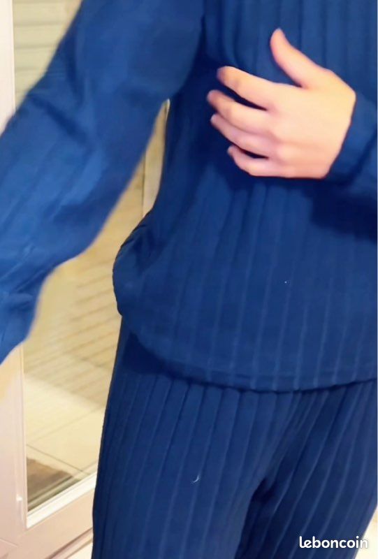 3 pyjamas neuf (image 4)