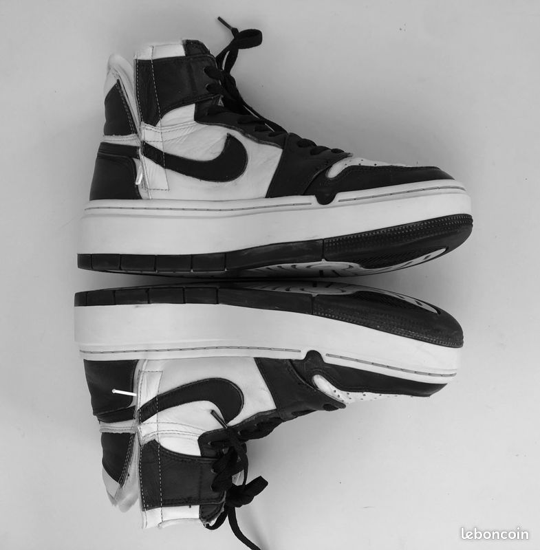 Basket homme montante Nike Air Jordan noir/blanche 40,5 Comme neuf