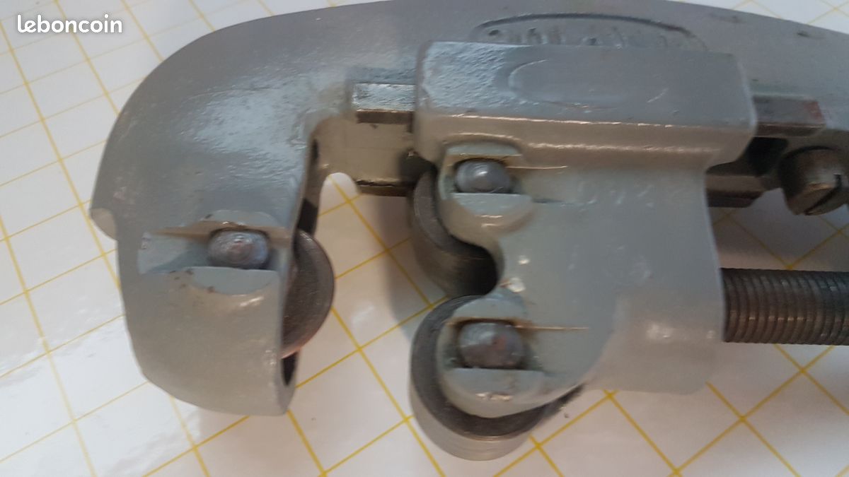 Coupe tube (image 1)