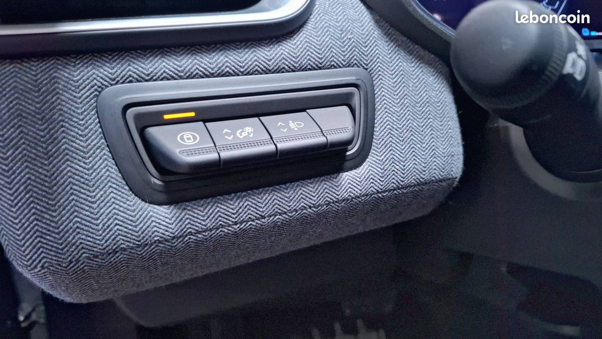 Renault clio e tech full hybrid 145 ch gsr2 techno (image 22)