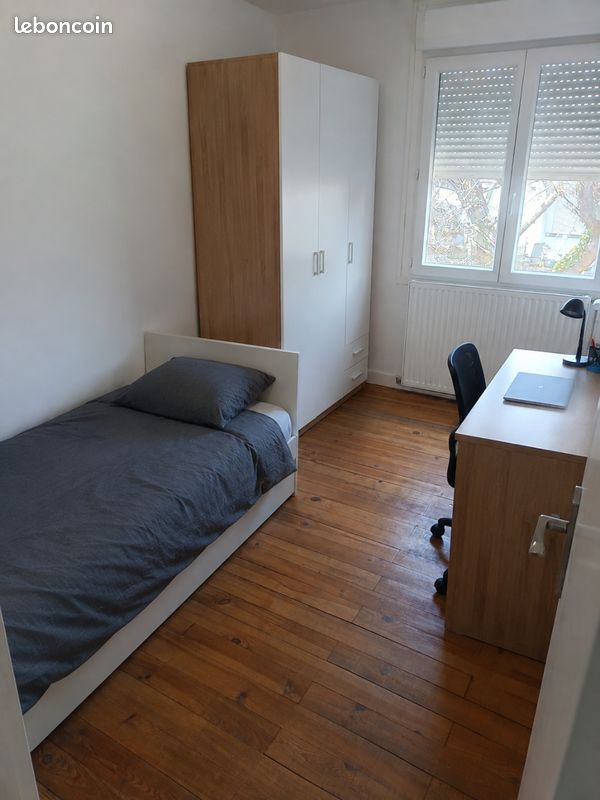 Appartement 6 pièces 80 m² · à Nantes · 80 m² · 420 €