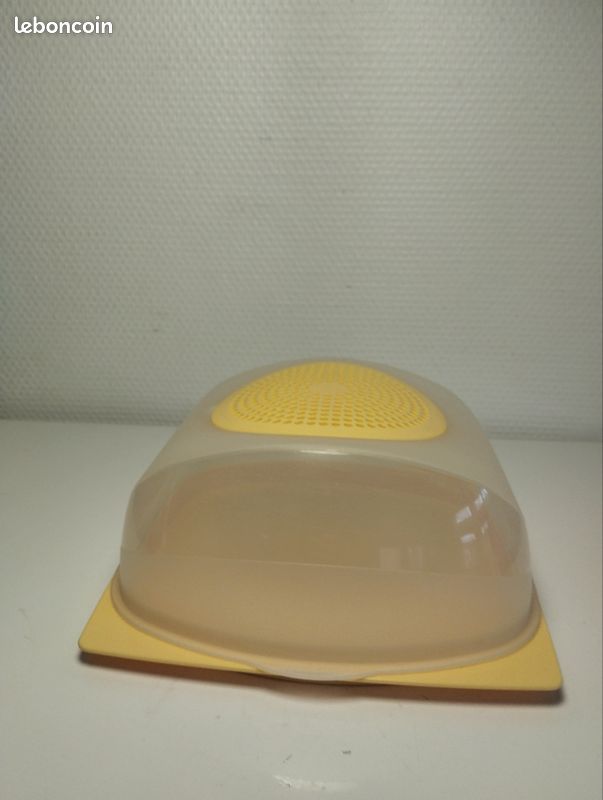 Plateau repas jaune Tupperware – Ginette et Gilbert