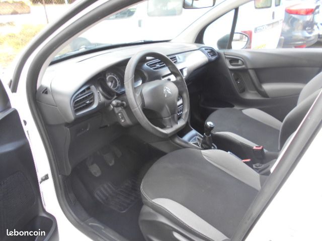 CITROEN C3 HDI ATTRACTION 70 CH 1er MAIN DISTRIBUTON FAIT (image 3)