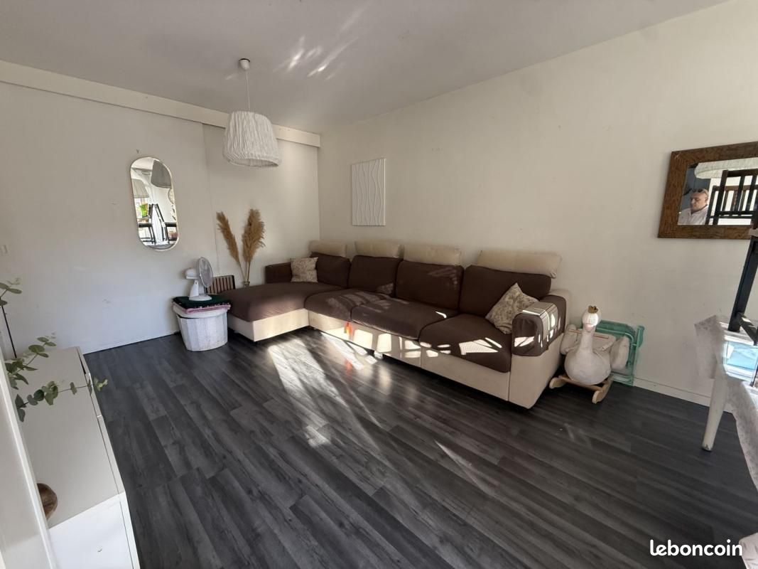 Appartement 4 pièces 82 m² · à Marseille · 82 m² · 106 000 €