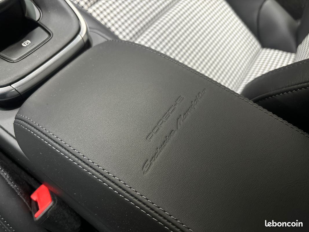 Porsche 911 992 turbo 550 cv Sport Classic 1042/1250 exemplaire toute options voiture neuve pas immatriculée origine France tva récupérables (image 15)