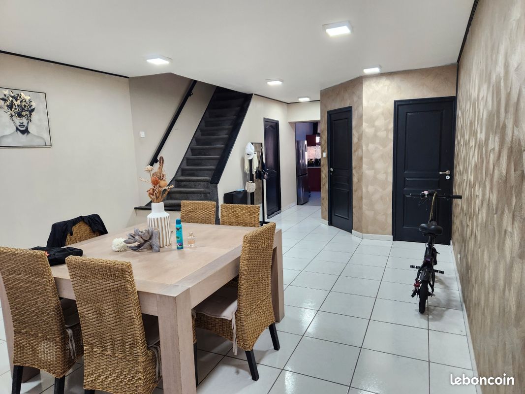 Maison 7 pièces 140 m² · à Roeulx · 140 m² · 179 000 €