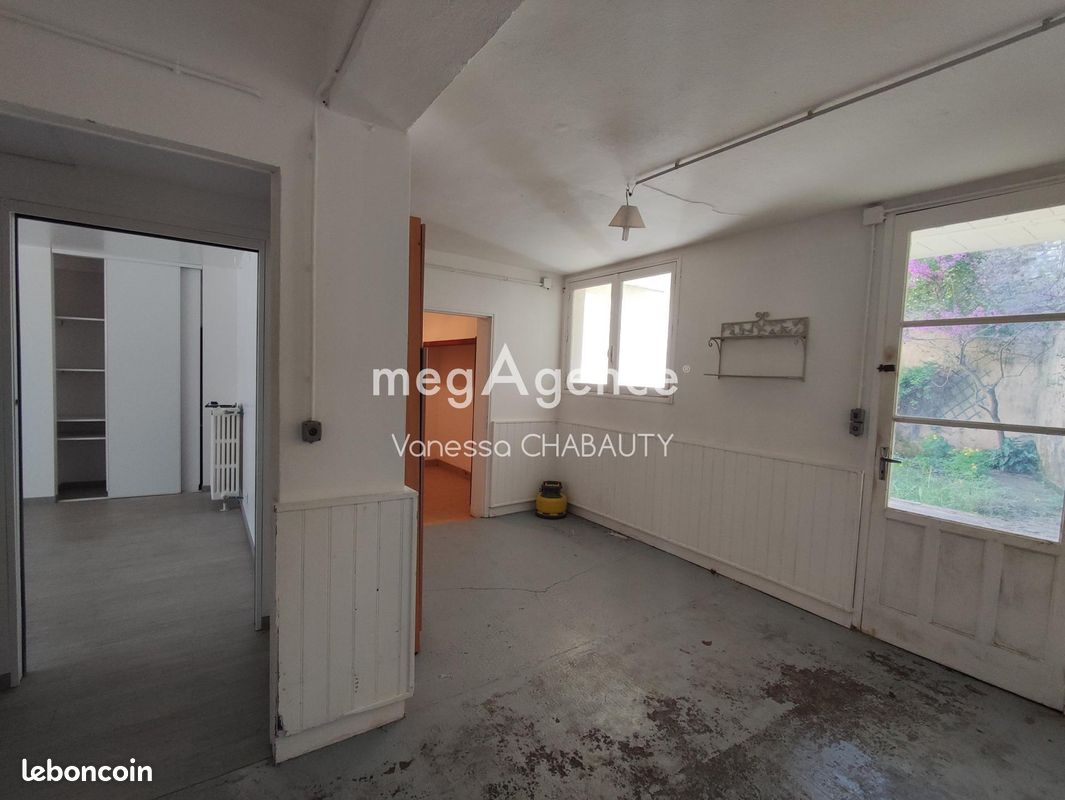 Maison 6 pièces 150 m² - Mirebeau 86110 (image 2)