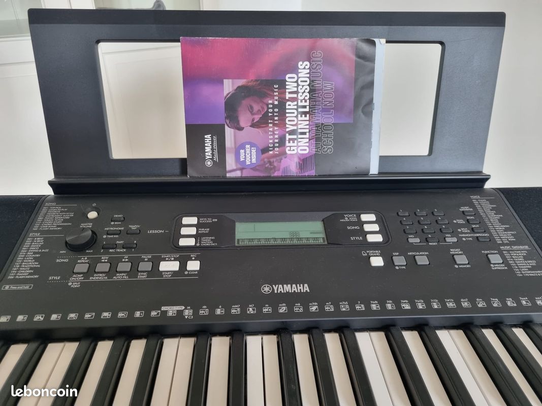 Piano Clavier Yamaha PSR-E373 (image 5)