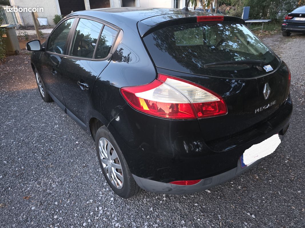 RENAULT Megane III 1.5 DCi 95 Life (image 4)