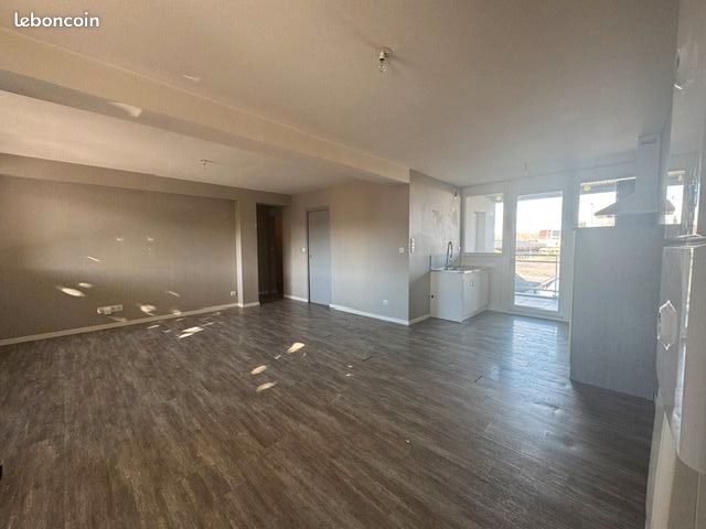Appartement 3 pièces 68 m² · à Loos · 67,6 m² · 840 €/mois