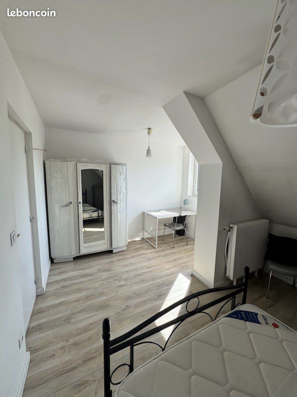 Chambre en colocation dans une maison (image 2)