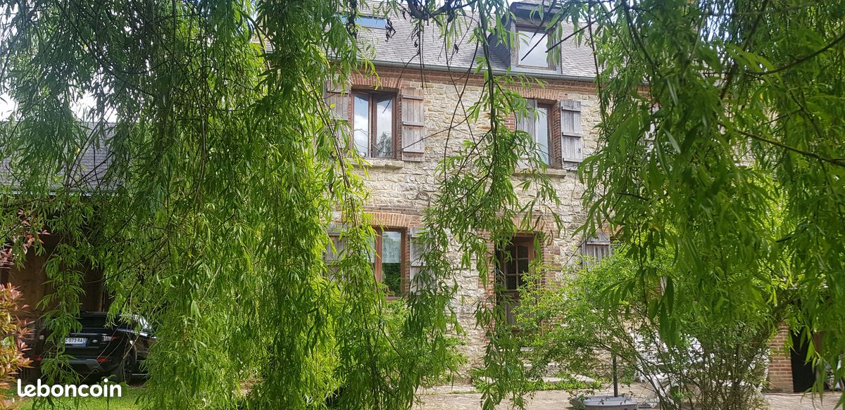 Maison 8 pièces 270 m² · à Hanvoile · 270 m² · 400 000 €