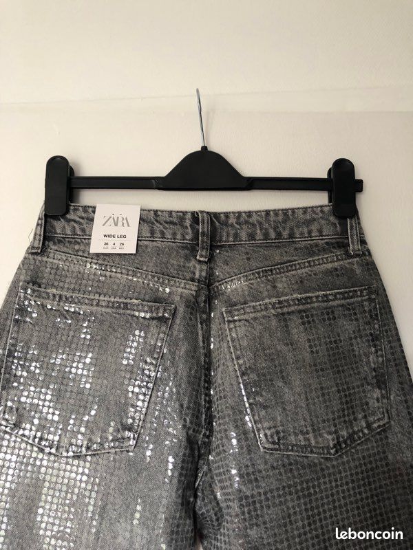 Superbe beau jean Wide Leg Zara à strass neuf avec étiquette