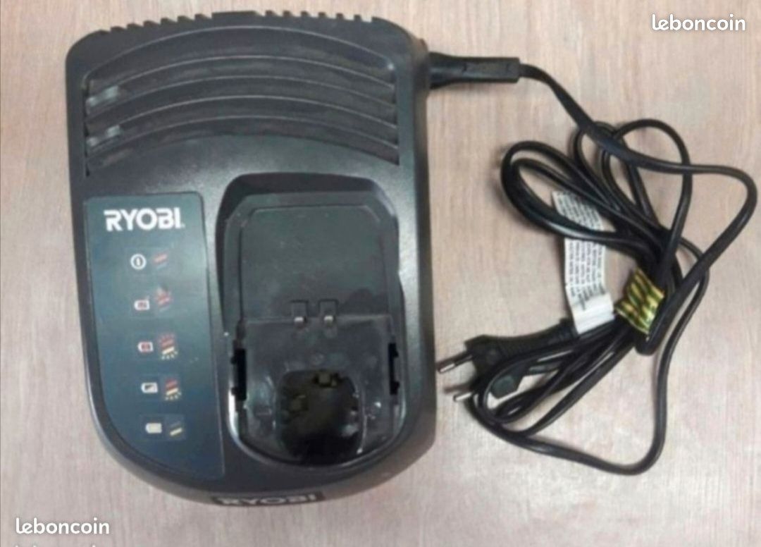 Chargeur Ryobi BCL1418 14,4V 18V 3A Bricolage