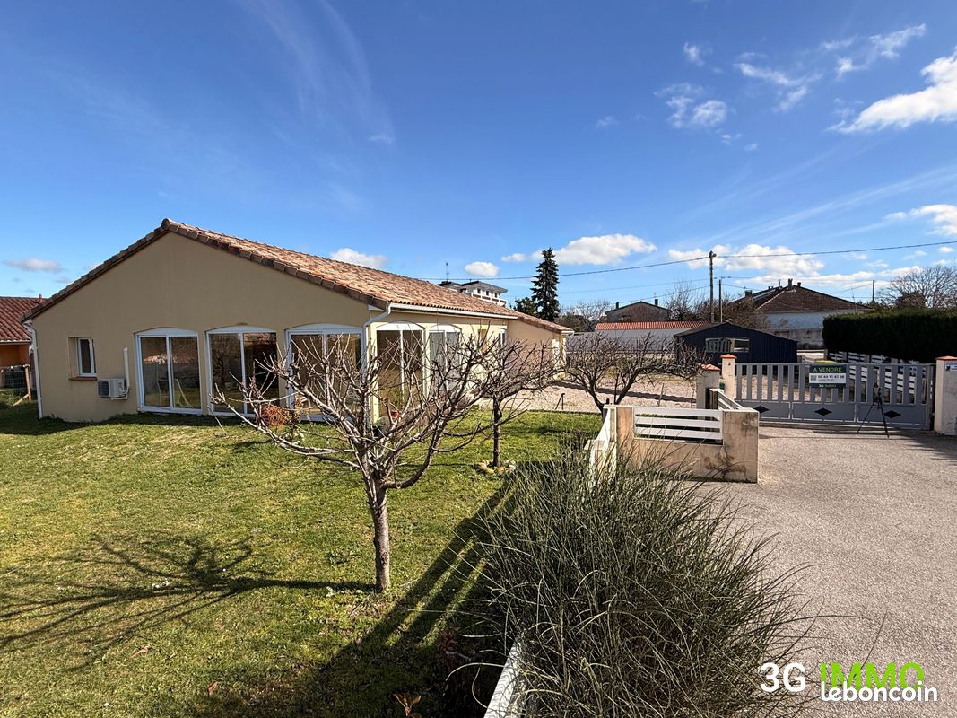 Maison 5 pièces 135 m² · à La Tour-du-Crieu · 135 m² · 250 000 €