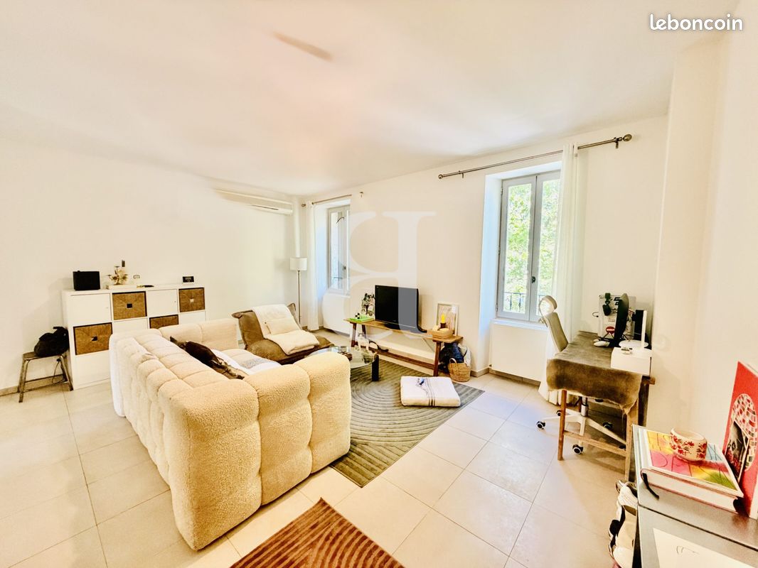Appartement 2 pièces 56 m² · à Saint-Rémy-de-Provence · 56 m² · 290 000 €