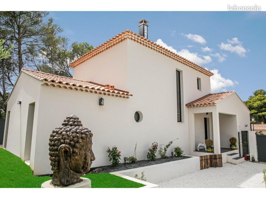 Maison 4 pièces 160 m² · à Cucuron · 160 m² · 691 940 €