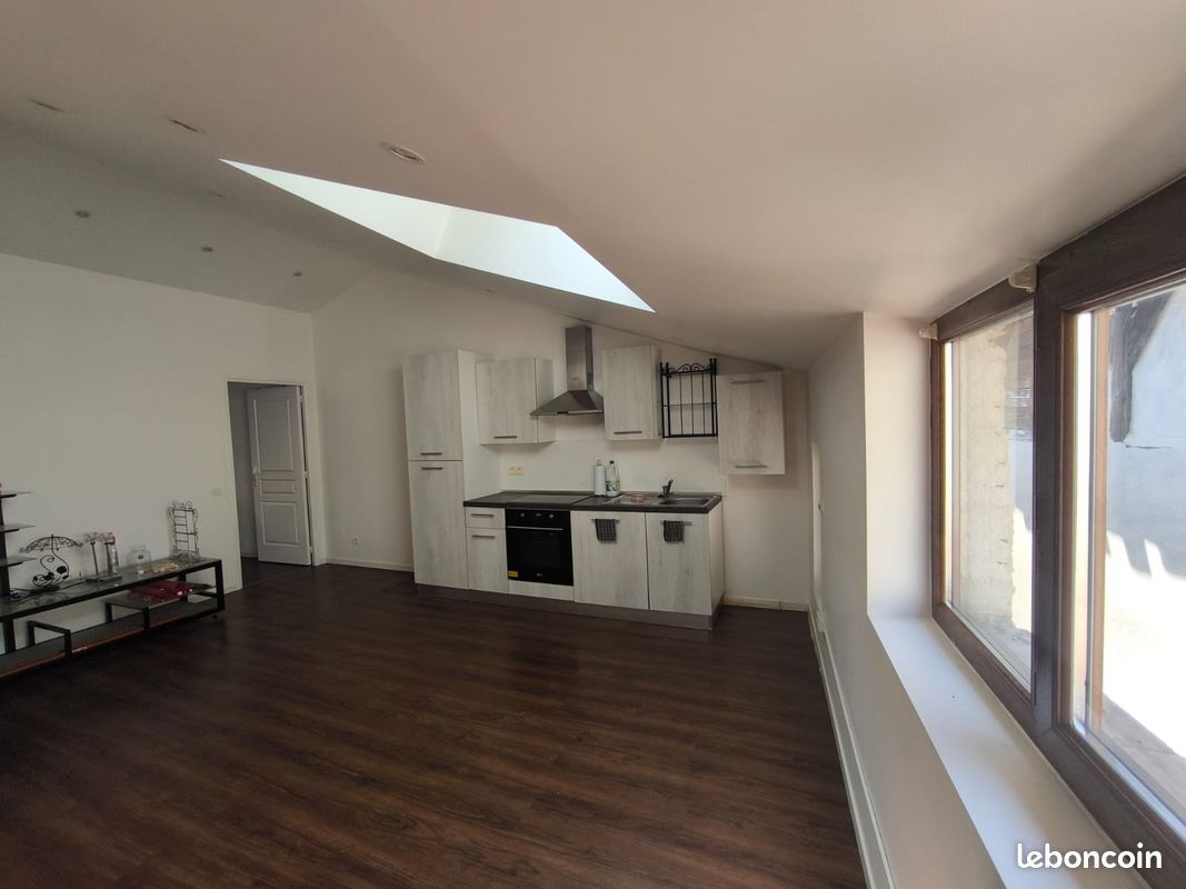 Appartement 2 pièces 43 m² · à Gaillac · 43 m² · 550 €