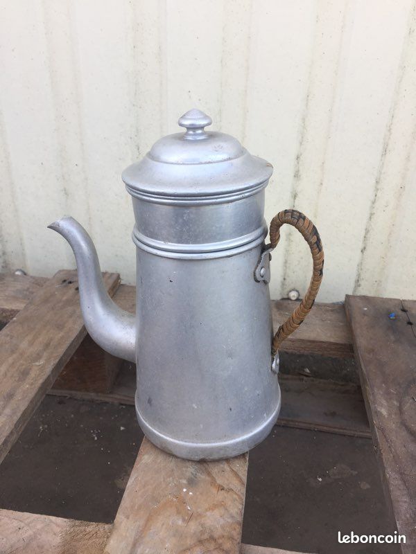 Cafetière ancienne (image 1)