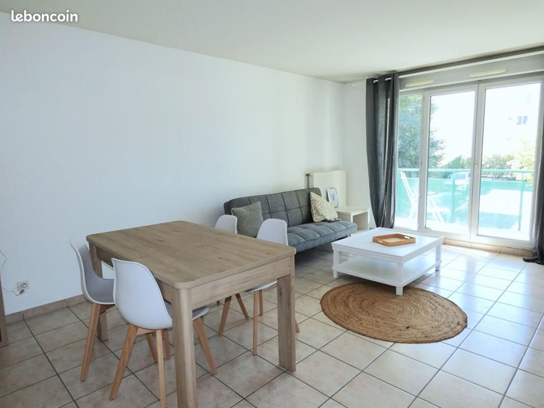Appartement 1 pièce 47 m² · à Saint-Genis-Laval · 47 m² · 767 €/mois
