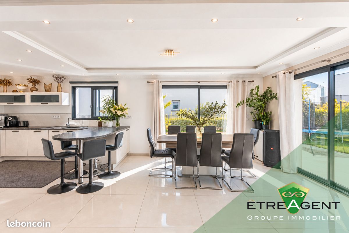 Maison 5 pièces 123 m² · à Soliers · 123 m² · 397 000 €