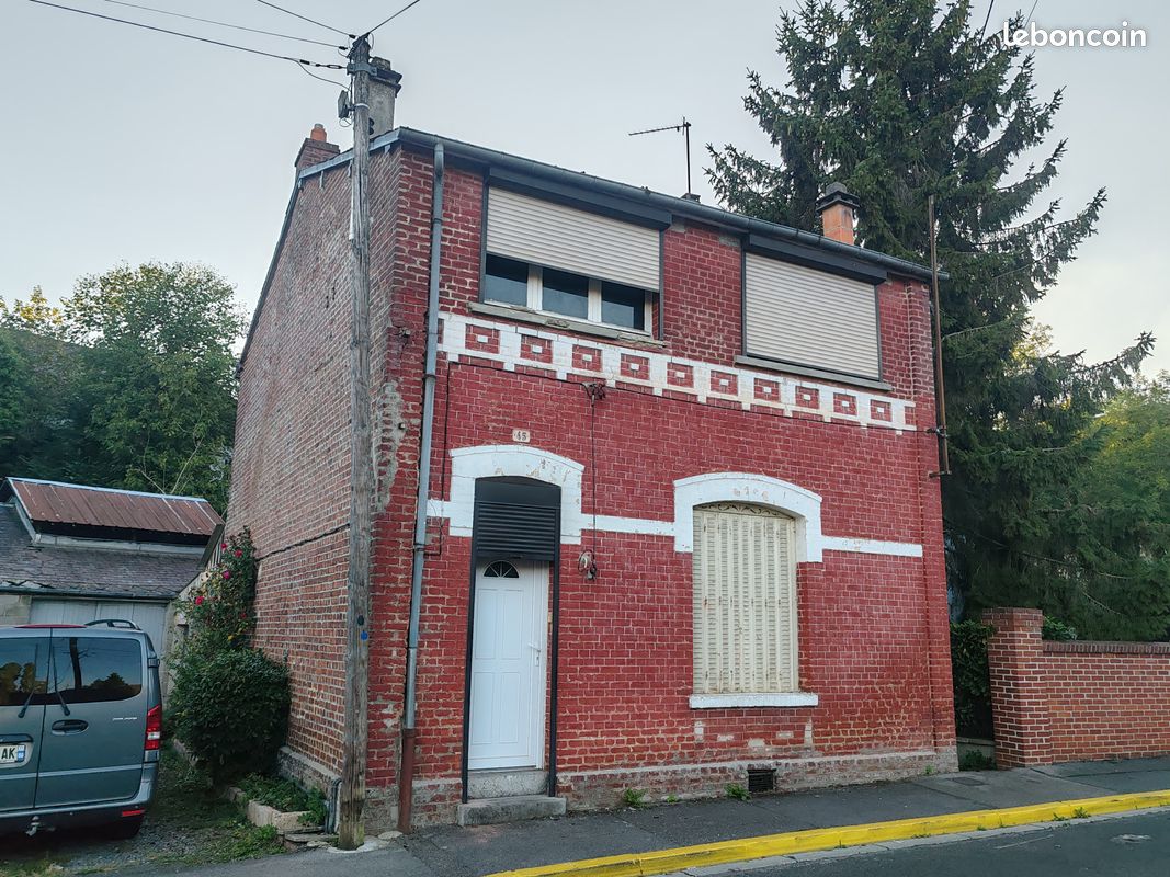 Maison 7 pièces 98 m² · à Hirson · 98 m² · 38 000 €