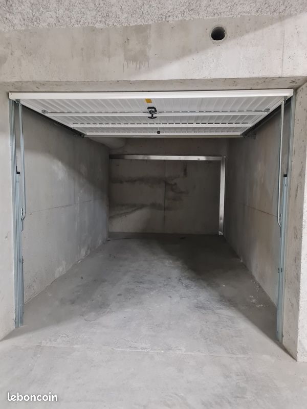 Parking 15 m² · à Messery · 15 m² · 180 €