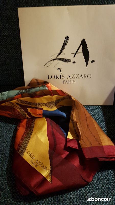 Très grand carré en soie Azzaro (image 1)