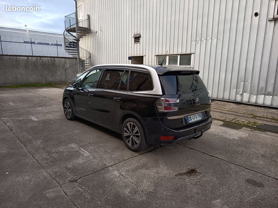 Grand c4 picasso 1.6 hdi 120 gps cuir bi-ton camera bluetooth attelage APPLE CAR PLAY distribution neuve 7p (image 4)