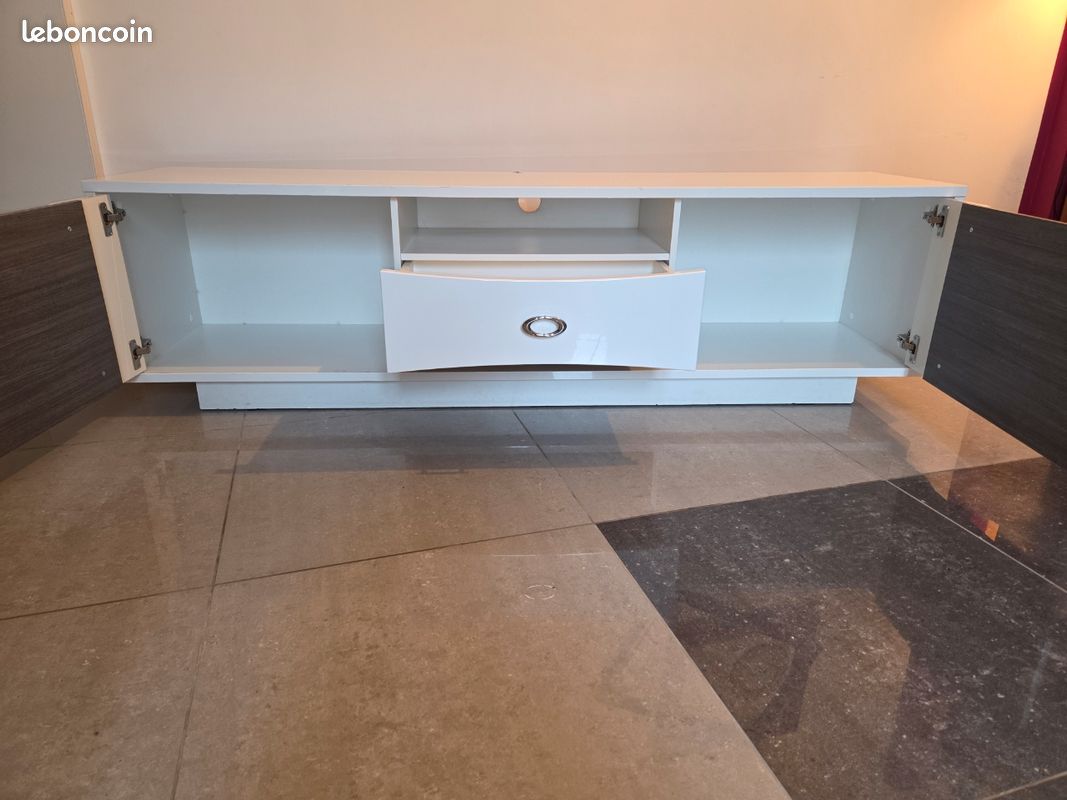 Vend meuble tv (image 2)