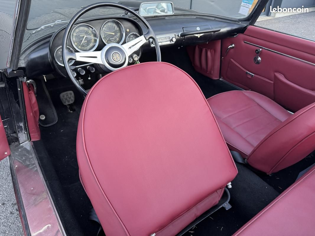 Alfa Romeo 2000 SPIDER TOURING TRÈS BEL ÉTAT 3500 KMS (image 17)
