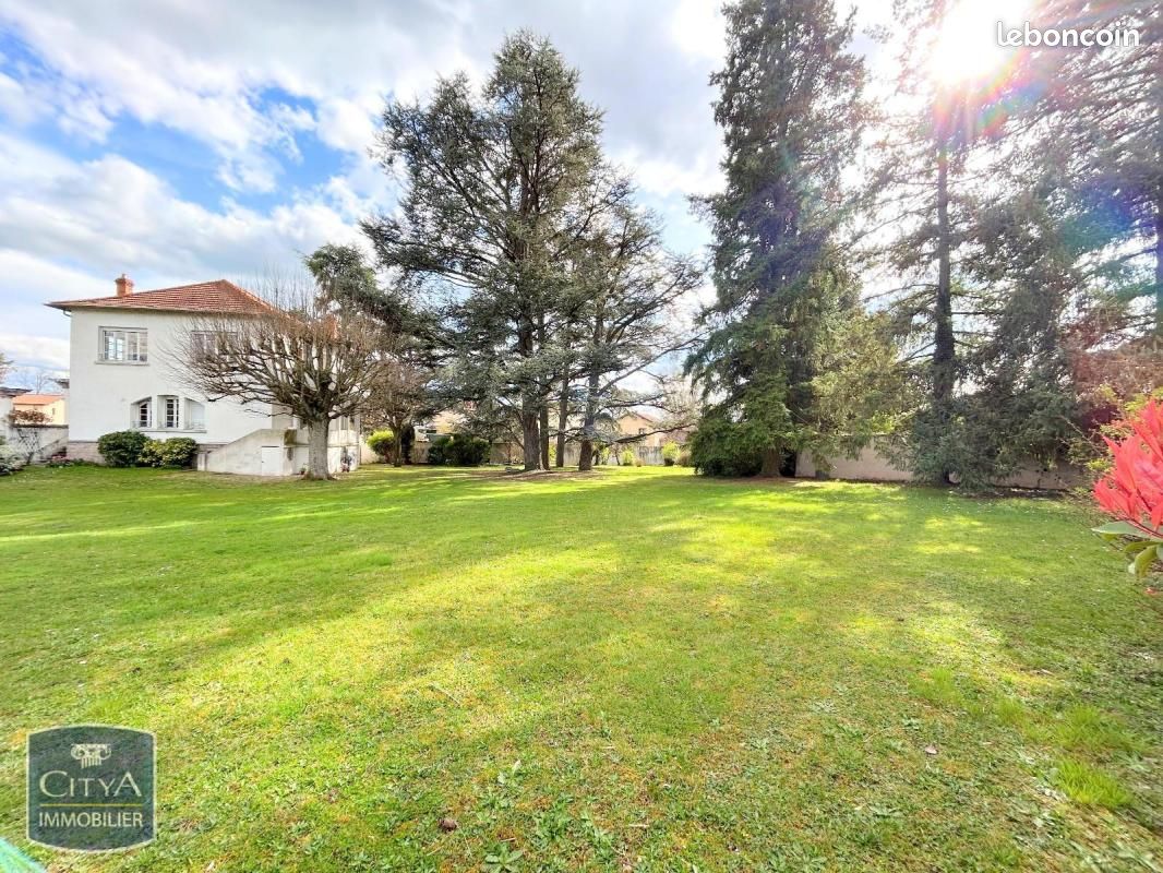 Maison 5 pièces 139 m² · à Montrond-les-Bains · 139 m² · 299 000 €