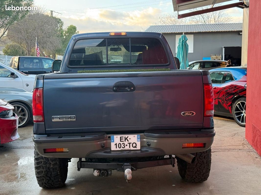 Ford F250 Lariat - V8 6.0 Diesel - TVA Récupérable (image 5)