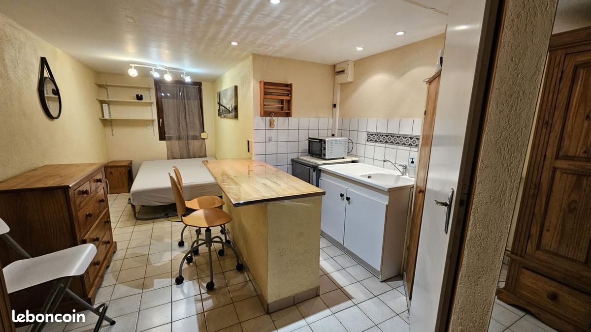 Appartement 1 pièce 18 m² · à Dole · 18 m² · 375 €/mois
