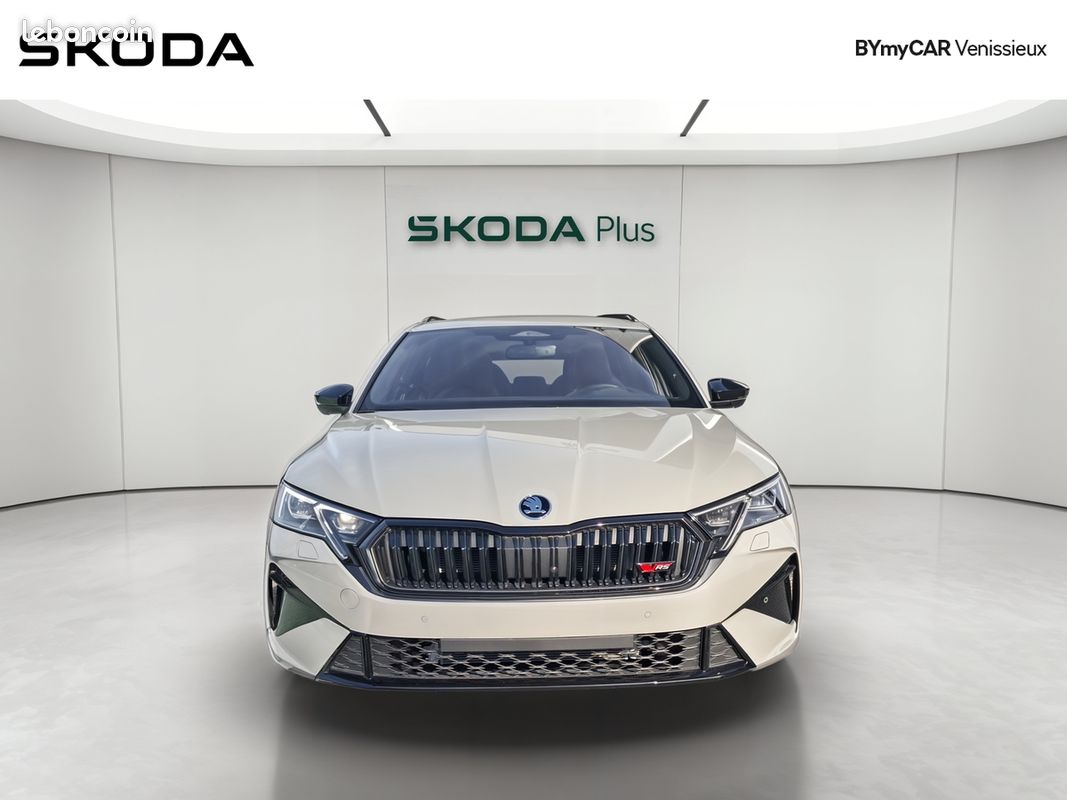 SKODA Octavia Combi 2.0 TFSI 265 ch DSG7 RS (image 8)
