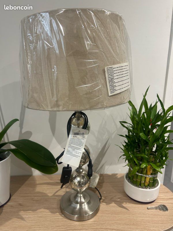 Lampe moderne argentée neuve – jamais utilisée (image 6)