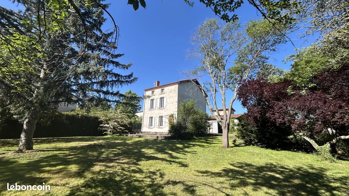Maison 6 pièces 121 m² · à Moissat · 121 m² · 346 000 €