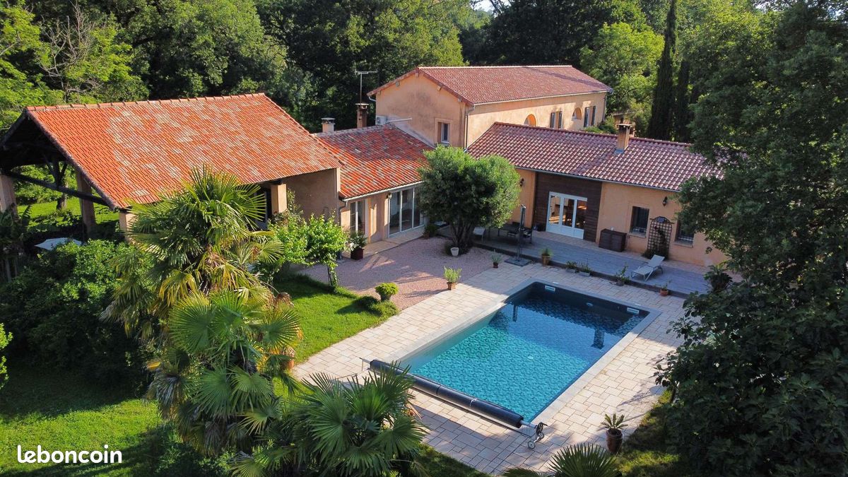 Maison 10 pièces 382 m² · à Albi · 382 m² · 699 000 €