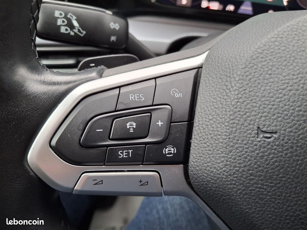 Volkswagen GOLF VIII 2.0 TDI SCR 150CH ACTIVE DSG7 (image 25)