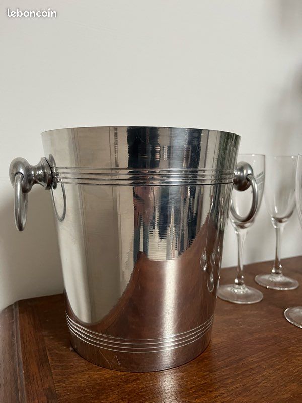 Seau à champagne Perrier-Jouët en aluminium modèle vintage seau à glac