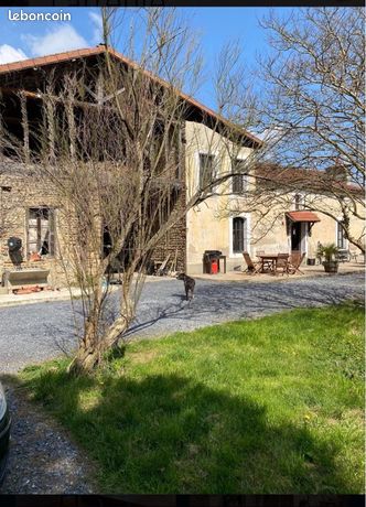 Maison ancienne avec dépendances fort potentiel