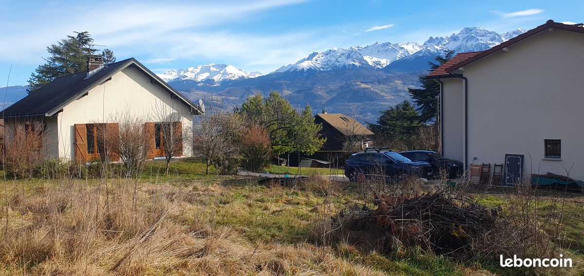 Terrain viabilisé à Biviers - Emplacement idéal · 269 000 €