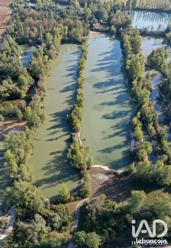 Terrain 73866 m² · à Lassicourt · 73 866 m² · 357 000 €
