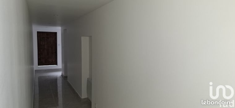 https://img.leboncoin.fr/api/v1/lbcpb1/images/25/79/79/25797958d15cdcce255579723b63c1de8d686070.jpg?rule=ad-image