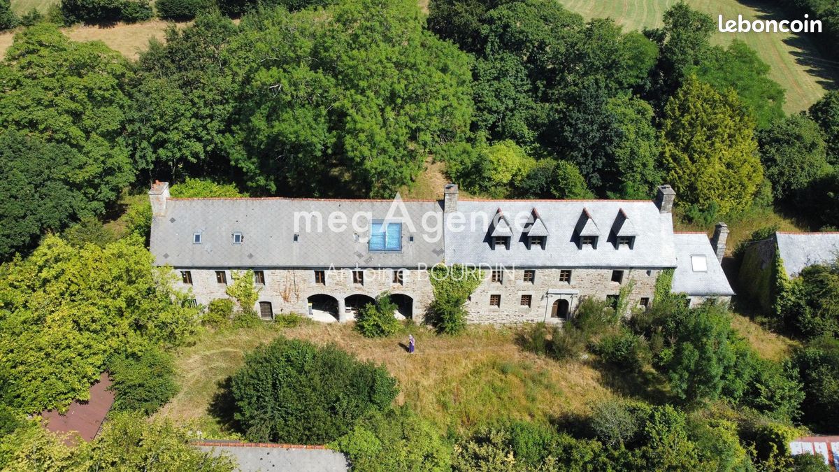 Maison 10 pièces 380 m² · à Pédernec · 380 m² · 412 500 €